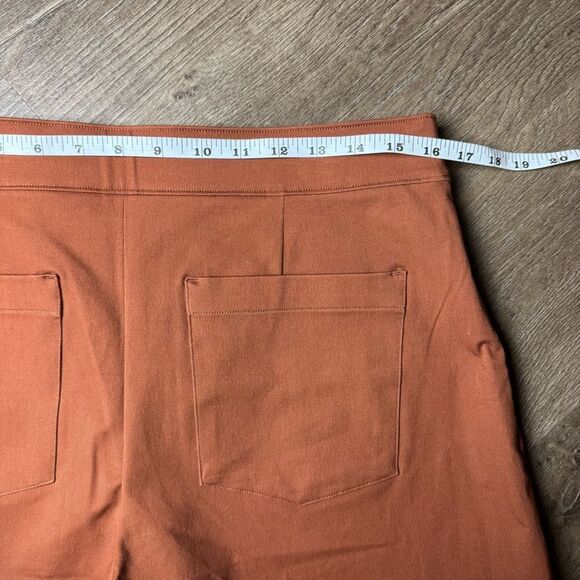 SPANX | On the Go Twill Shorts 4" NWT - Picture 6 of 6